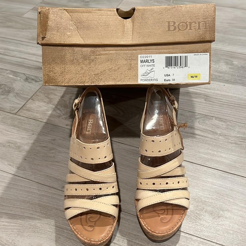 BORN “Marlys” Off White/Cream Leather Wedge Sandals - Picture 6 of 6
